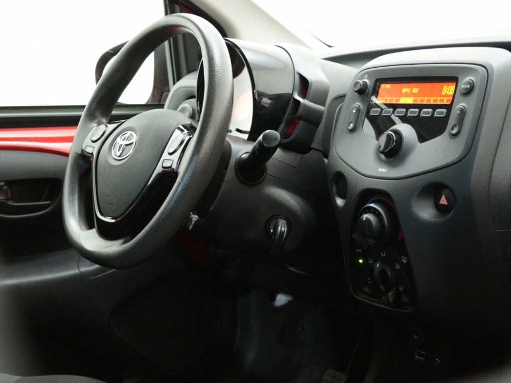 TOYOTA-AYGO-1.0 VVT-i x-fun Airco Radio mp3 El. Ramen