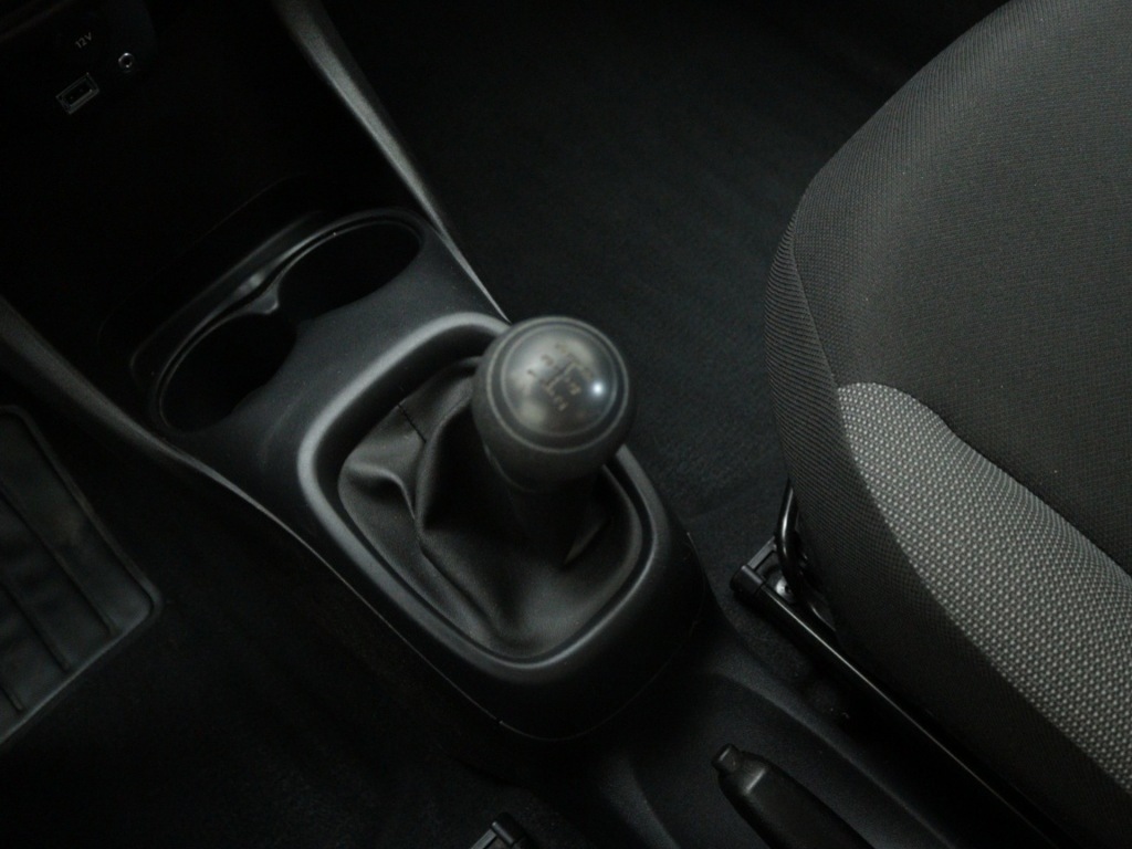 TOYOTA-AYGO-1.0 VVT-i x-fun Airco Radio mp3 El. Ramen