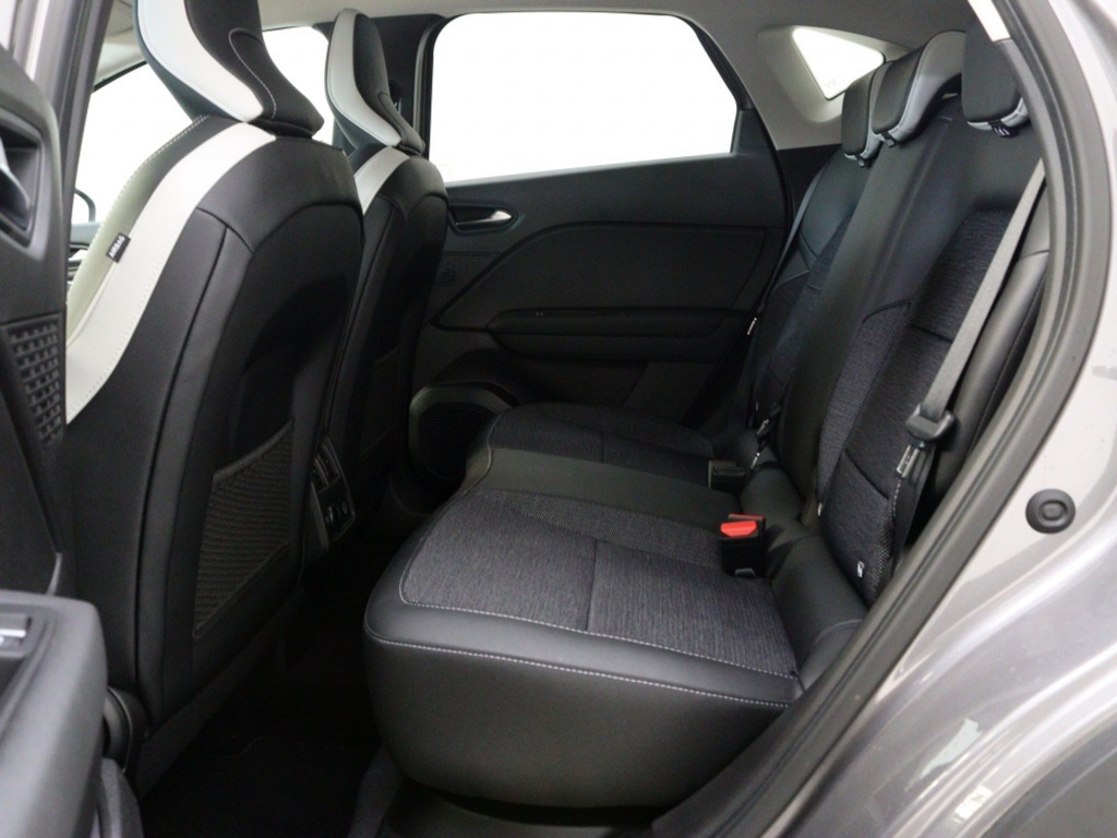 RENAULT-CAPTUR-1.3 TCe Intens Private Lease 479,- 360° Camera Parkeersen