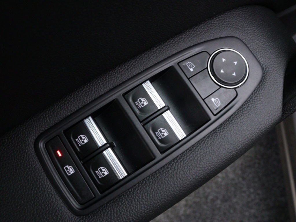 RENAULT-CAPTUR-1.3 TCe Intens Private Lease 479,- 360° Camera Parkeersen
