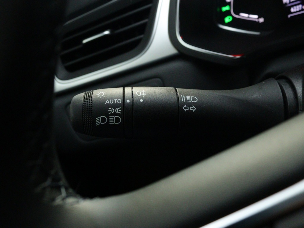 RENAULT-CAPTUR-1.3 TCe Intens Private Lease 479,- 360° Camera Parkeersen