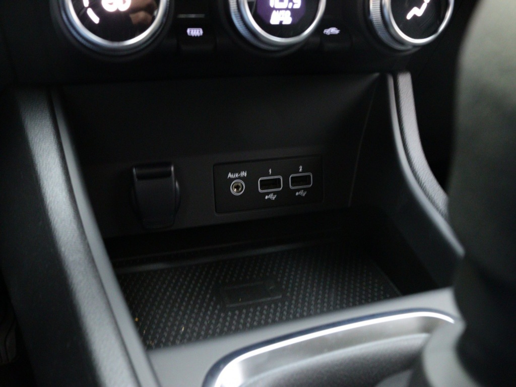 RENAULT-CAPTUR-1.3 TCe Intens Private Lease 479,- 360° Camera Parkeersen