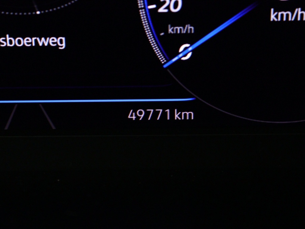 VOLKSWAGEN-PASSAT-Variant 1.5 TSI Business achteruitrijcamera Navigatie Carplay