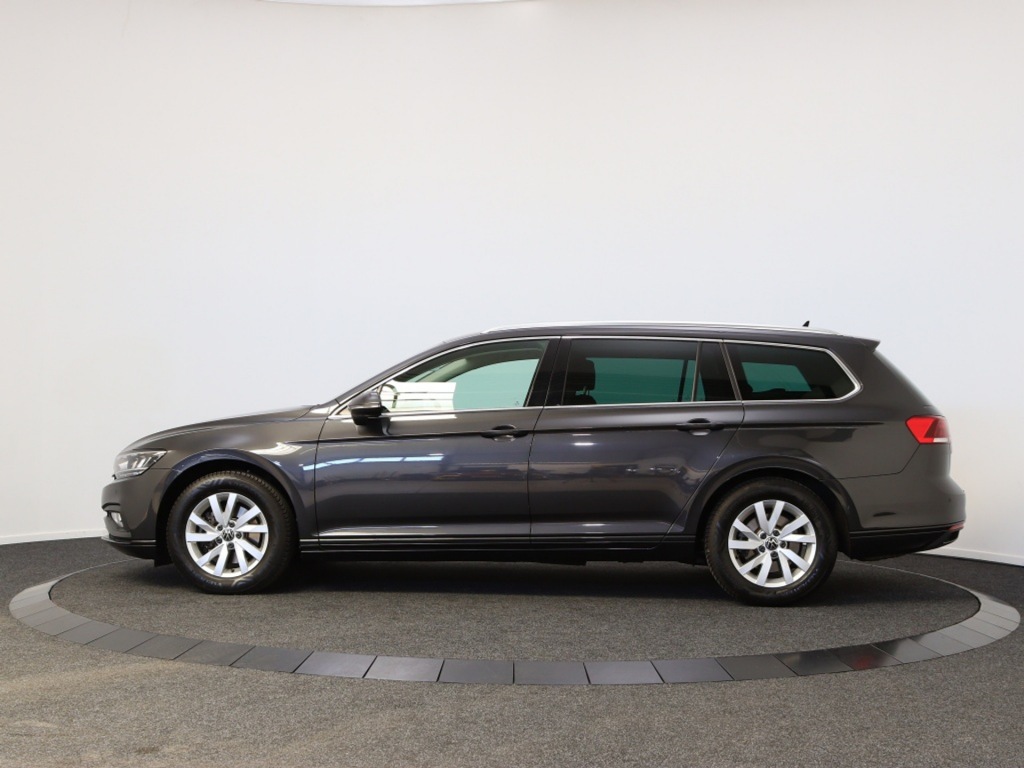 VOLKSWAGEN-PASSAT-Variant 1.5 TSI Business achteruitrijcamera Navigatie Carplay