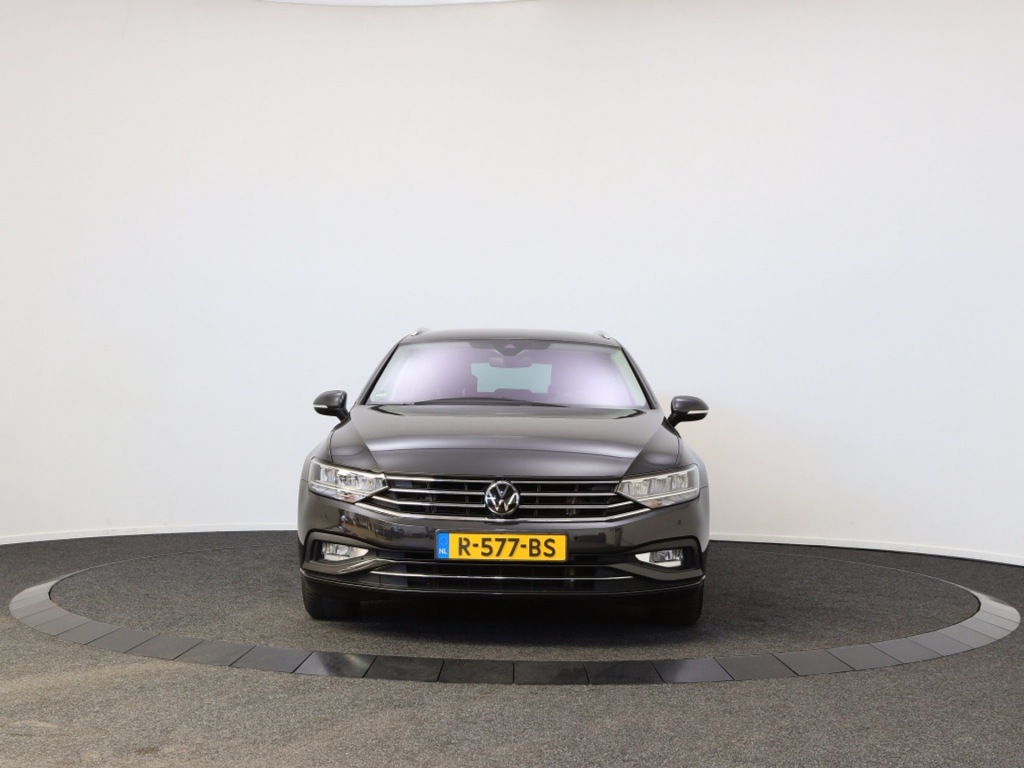VOLKSWAGEN-PASSAT-Variant 1.5 TSI Business achteruitrijcamera Navigatie Carplay