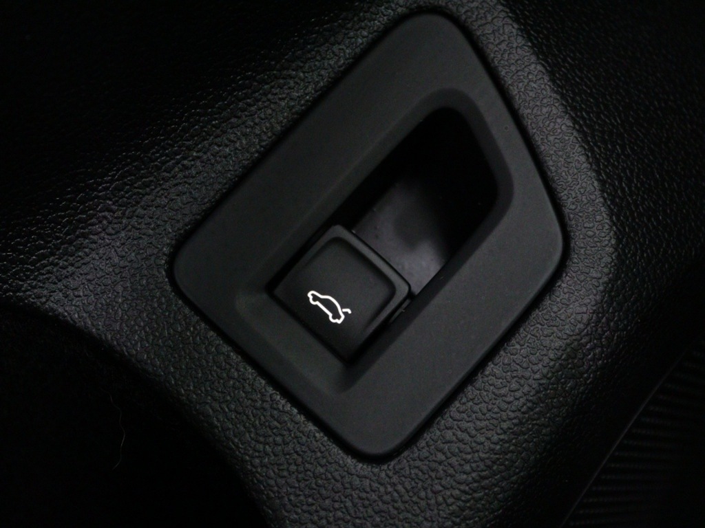 VOLKSWAGEN-PASSAT-Variant 1.5 TSI Business achteruitrijcamera Navigatie Carplay