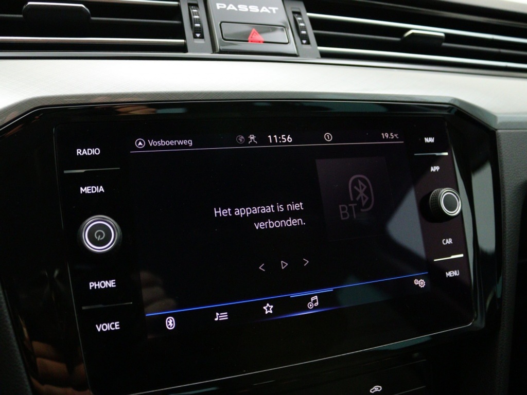VOLKSWAGEN-PASSAT-Variant 1.5 TSI Business achteruitrijcamera Navigatie Carplay