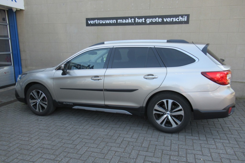 SUBARU OUTBACK