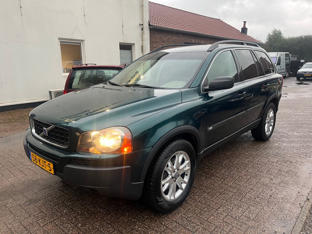 VOLVO XC90