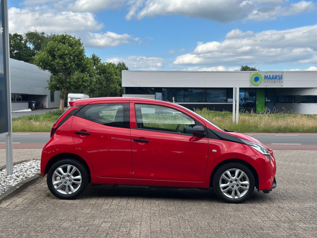 TOYOTA-AYGO-1.0 VVT-I 5-drs x-fun '' Airco - Elektrische ramen - CPV ''
