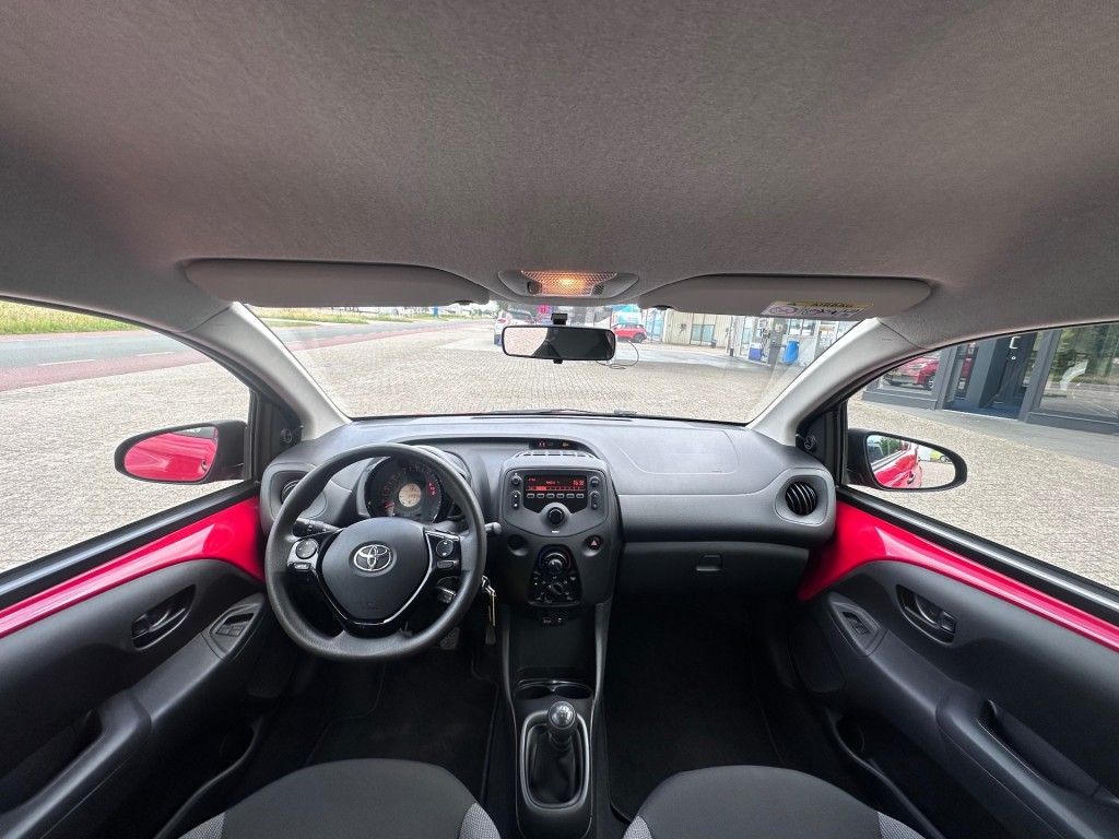 TOYOTA-AYGO-1.0 VVT-I 5-drs x-fun '' Airco - Elektrische ramen - CPV ''
