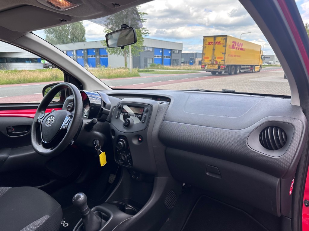 TOYOTA-AYGO-1.0 VVT-I 5-drs x-fun '' Airco - Elektrische ramen - CPV ''