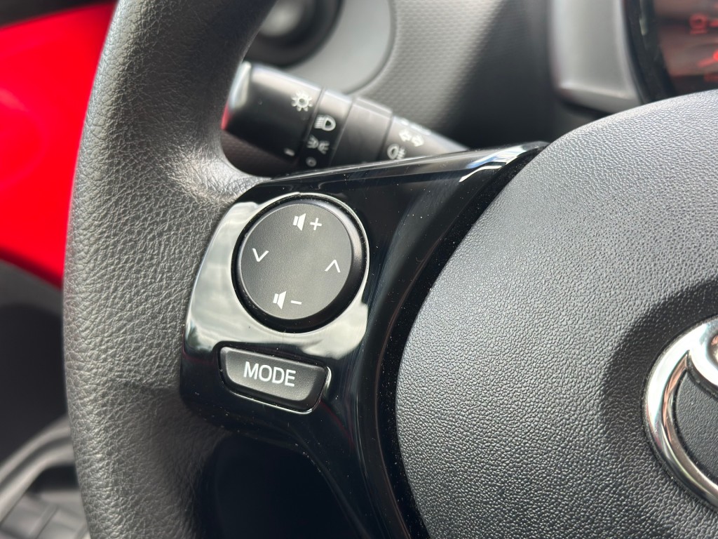 TOYOTA-AYGO-1.0 VVT-I 5-drs x-fun '' Airco - Elektrische ramen - CPV ''