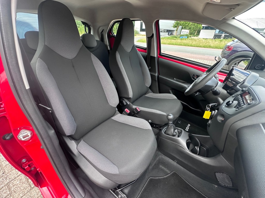 TOYOTA-AYGO-1.0 VVT-I 5-drs x-fun '' Airco - Elektrische ramen - CPV ''