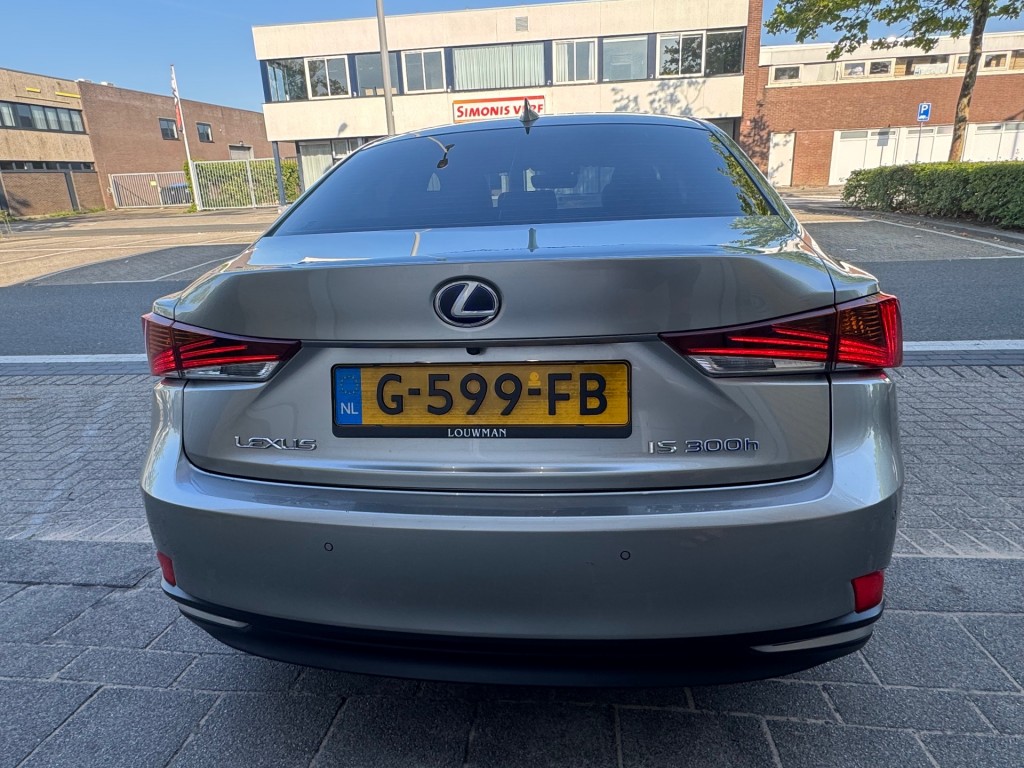 LEXUS-IS-300h Hybrid Edition 30 ACC OPENDAK LEER PRIMA AUTO