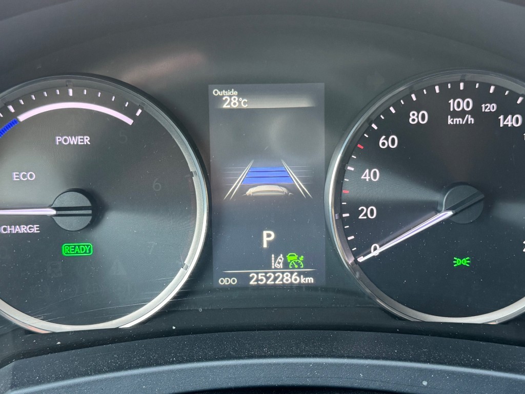 LEXUS-IS-300h Hybrid Edition 30 ACC OPENDAK LEER PRIMA AUTO