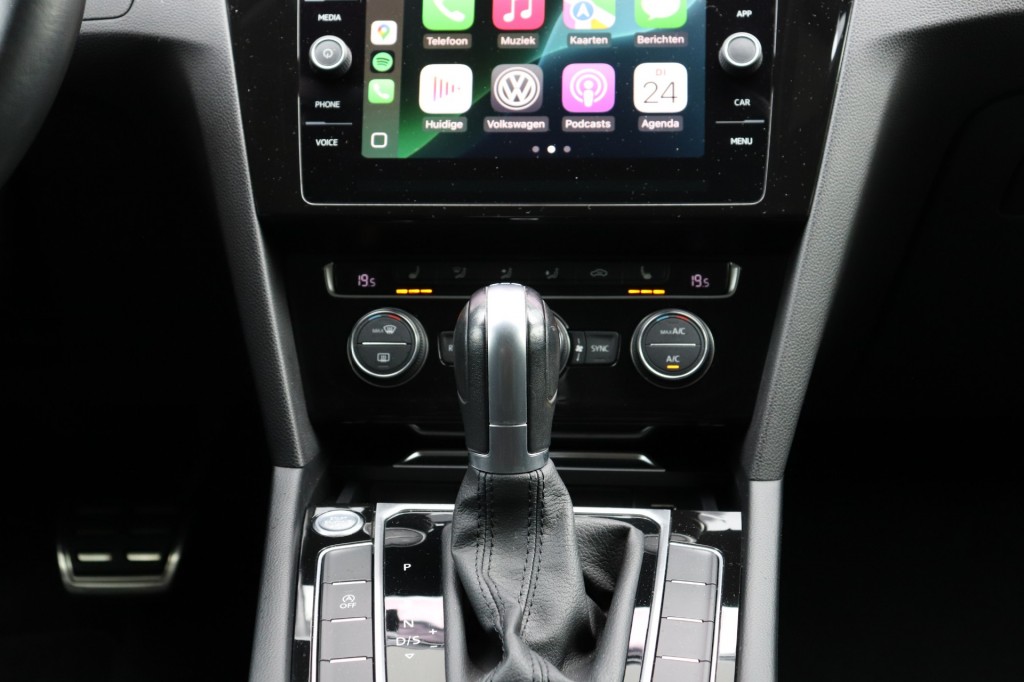 VOLKSWAGEN-ARTEON-2.0 TDI 150PK DSG AUT ELEGANCE/A.CarPlay/Massage/18