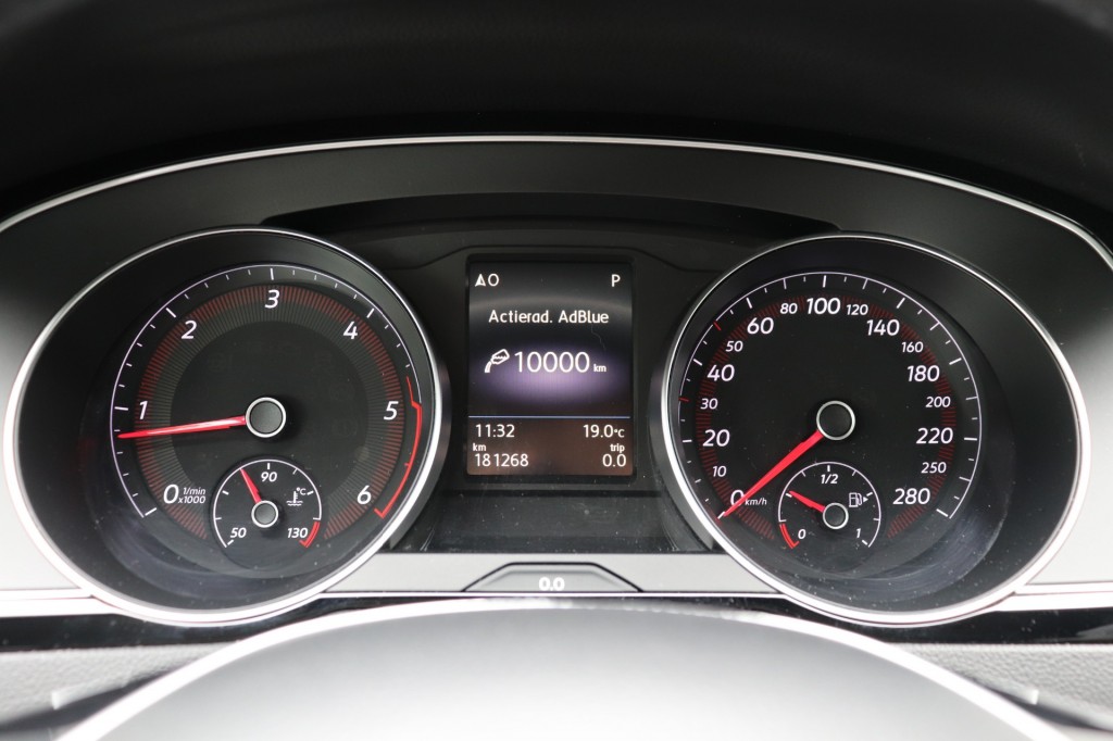 VOLKSWAGEN-ARTEON-2.0 TDI 150PK DSG AUT ELEGANCE/A.CarPlay/Massage/18