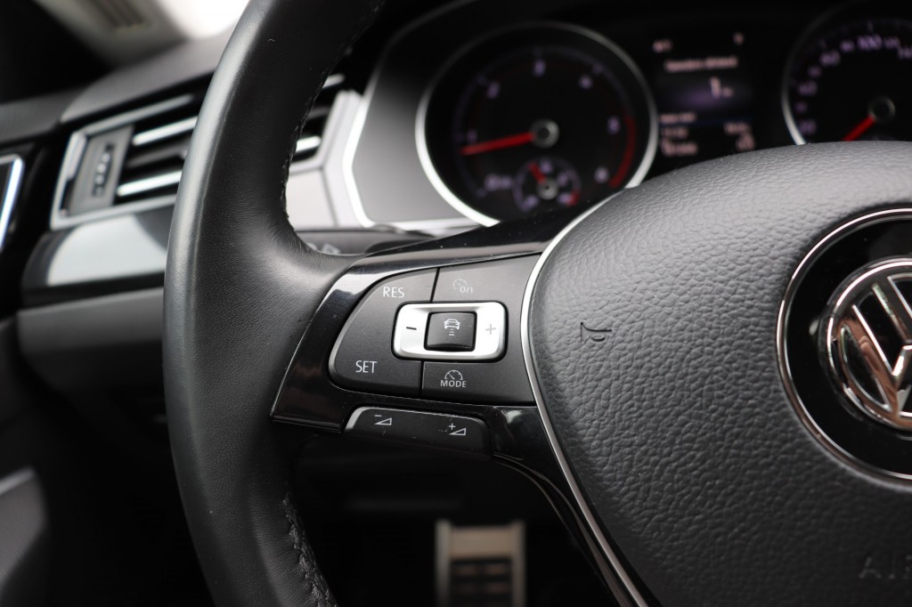 VOLKSWAGEN-ARTEON-2.0 TDI 150PK DSG AUT ELEGANCE/A.CarPlay/Massage/18