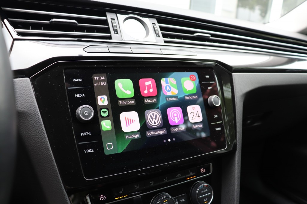 VOLKSWAGEN-ARTEON-2.0 TDI 150PK DSG AUT ELEGANCE/A.CarPlay/Massage/18