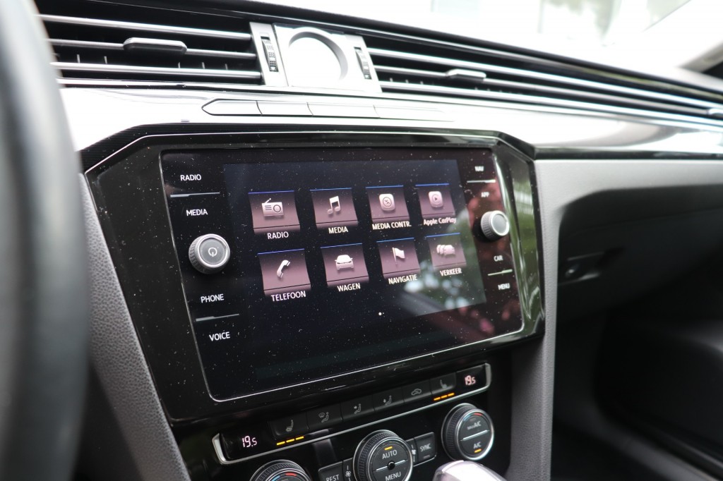 VOLKSWAGEN-ARTEON-2.0 TDI 150PK DSG AUT ELEGANCE/A.CarPlay/Massage/18