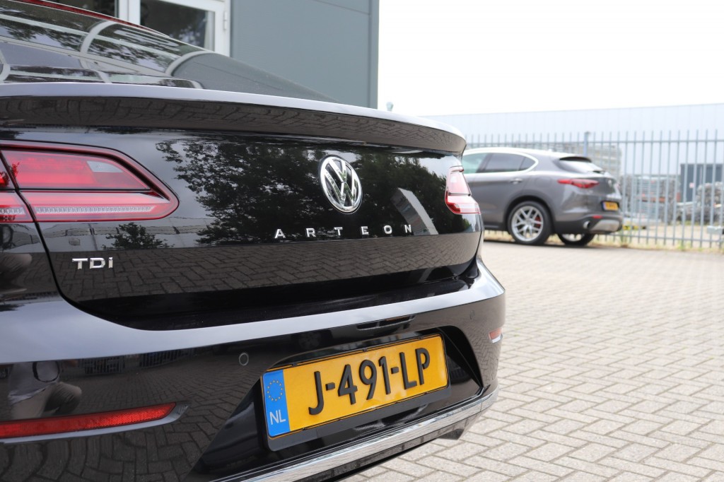 VOLKSWAGEN-ARTEON-2.0 TDI 150PK DSG AUT ELEGANCE/A.CarPlay/Massage/18