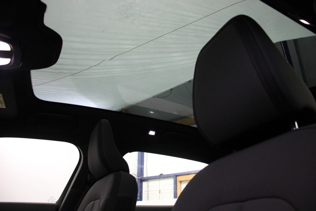 POLESTAR-2-Long Range Dual Motor Launch Edition 78kWh - Panorama