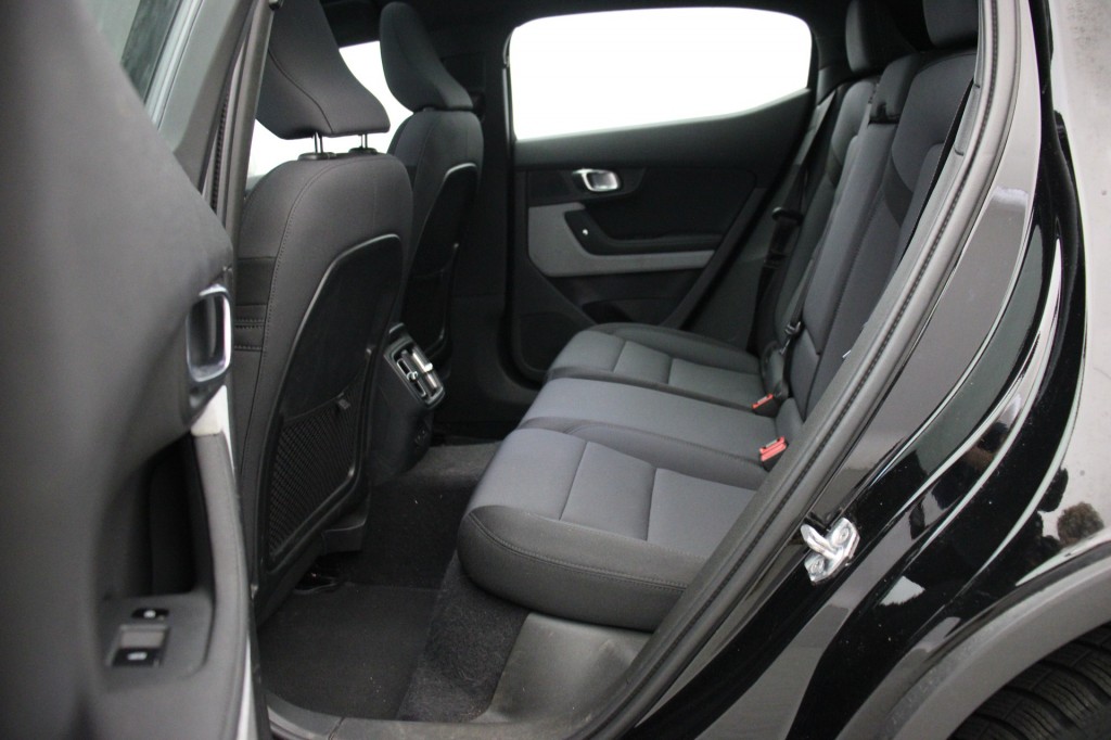POLESTAR-2-Long Range Dual Motor Launch Edition 78kWh - Panorama