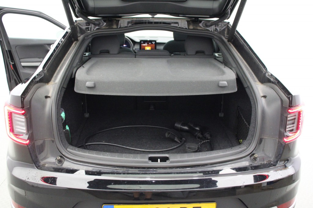 POLESTAR-2-Long Range Dual Motor Launch Edition 78kWh - Panorama
