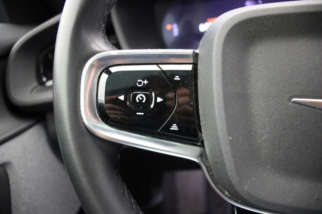 POLESTAR-2-Long Range Dual Motor Launch Edition 78kWh - Panorama