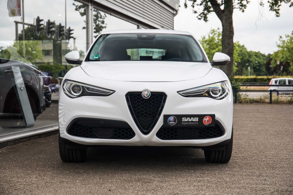 ALFA ROMEO-STELVIO-2.0 Turbo Super Q4 4 nieuwe banden