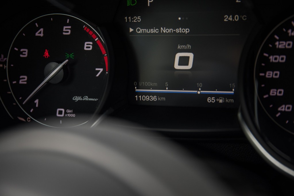 ALFA ROMEO-STELVIO-2.0 Turbo Super Q4 4 nieuwe banden