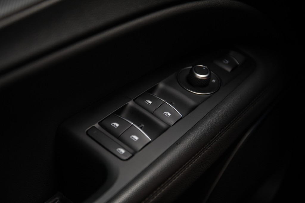 ALFA ROMEO-STELVIO-2.0 Turbo Super Q4 4 nieuwe banden