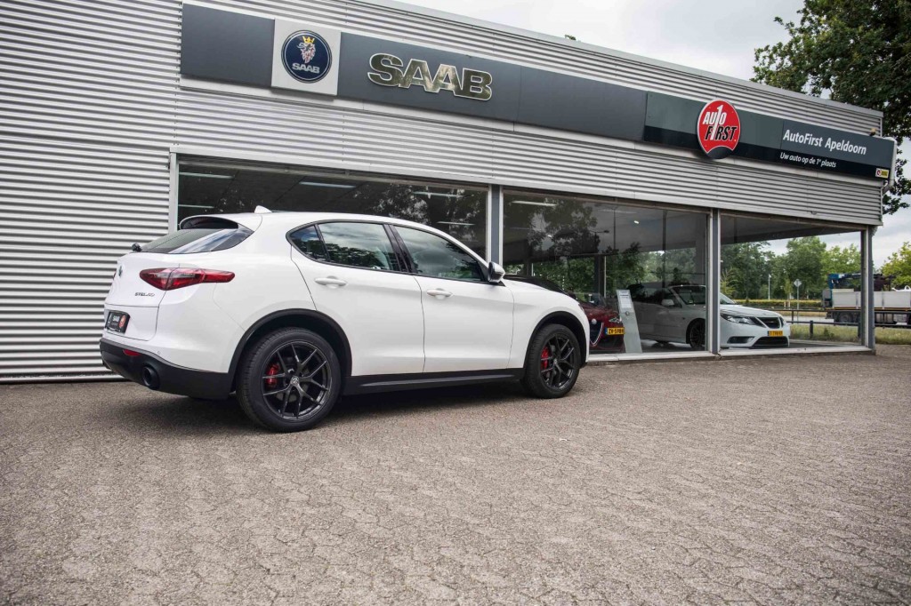 ALFA ROMEO-STELVIO-2.0 Turbo Super Q4 4 nieuwe banden