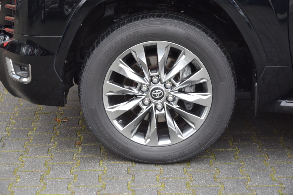 TOYOTA-LANDCRUISER 300-3.3 D 5DRS 70TH ANNIVERSARY A/T 5 SITZ