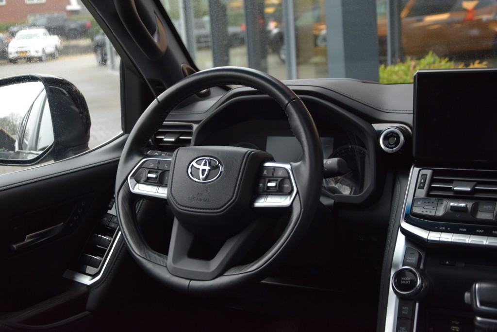 TOYOTA-LANDCRUISER 300-3.3 D 5DRS 70TH ANNIVERSARY A/T 5 SITZ