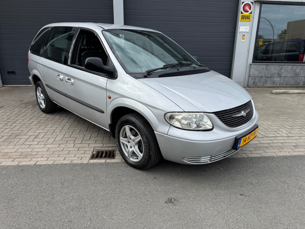 CHRYSLER VOYAGER