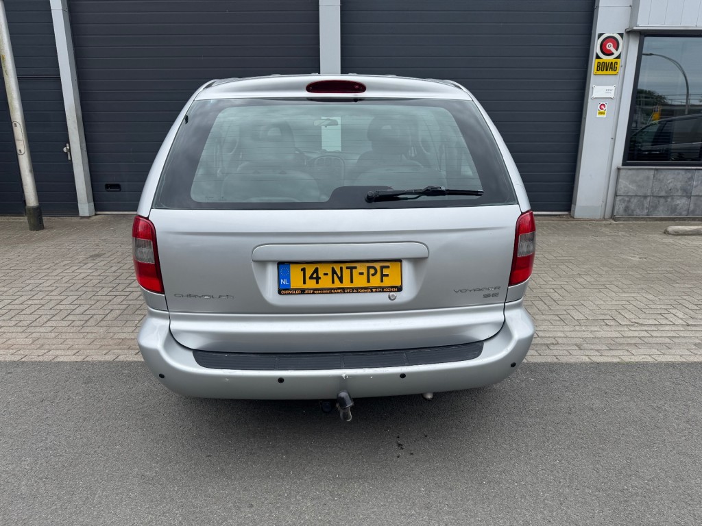 CHRYSLER-VOYAGER-3.3i V6 SE Luxe