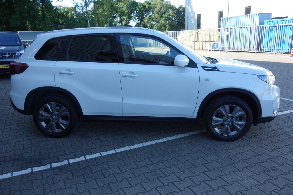SUZUKI-VITARA-1.4 BoosterJet SEL, Stoelverw, Multimedia, Camera, Fabrieksgarantie 2029
