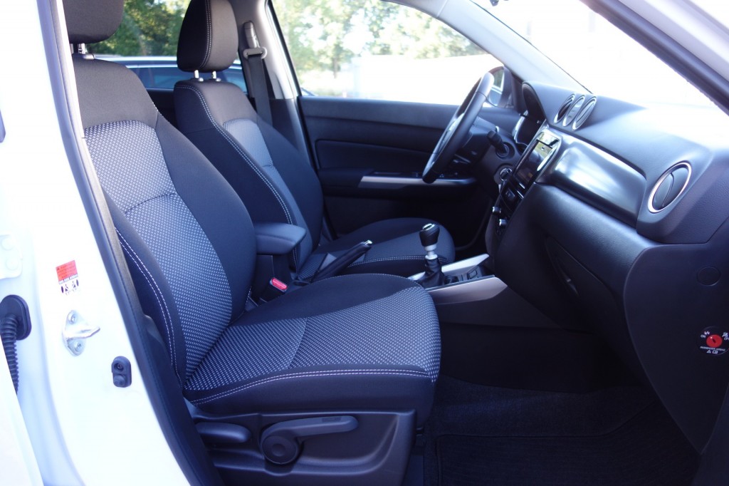 SUZUKI-VITARA-1.4 BoosterJet SEL, Stoelverw, Multimedia, Camera, Fabrieksgarantie 2029