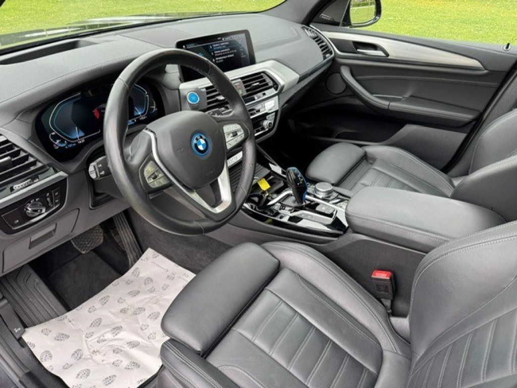 BMW-IX3-High Executive Full Options Automaat
