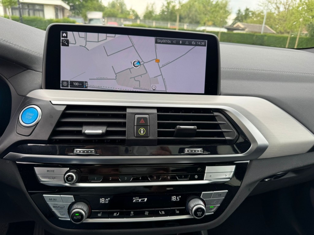 BMW-IX3-High Executive Full Options Automaat